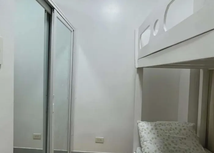 Happy Staycation Apartamento